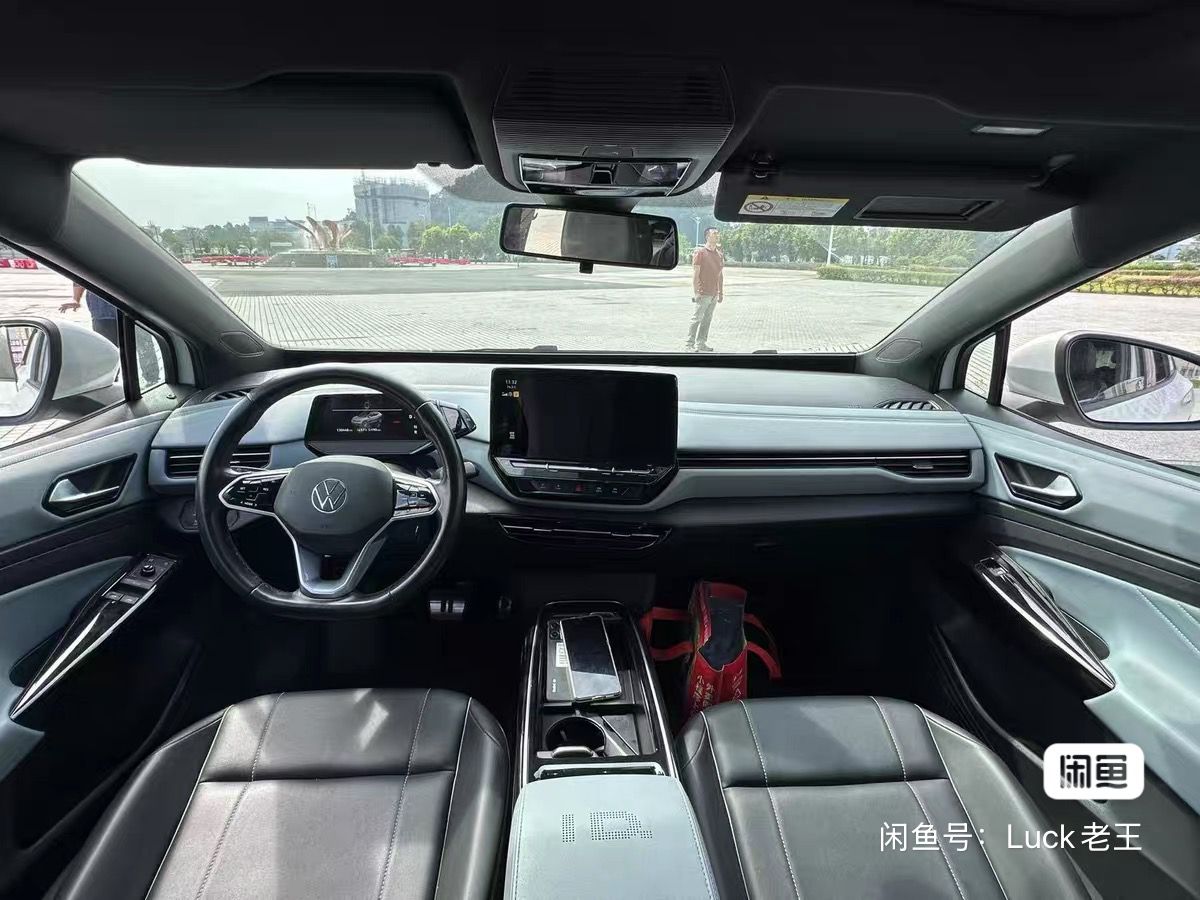 
								Volkswagen ID.4X full									