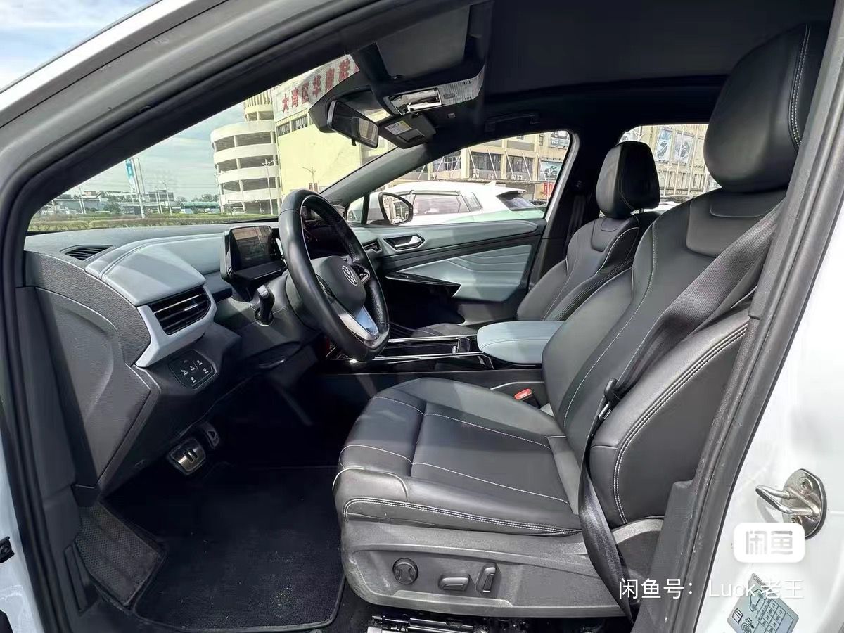 
								Volkswagen ID.4X full									