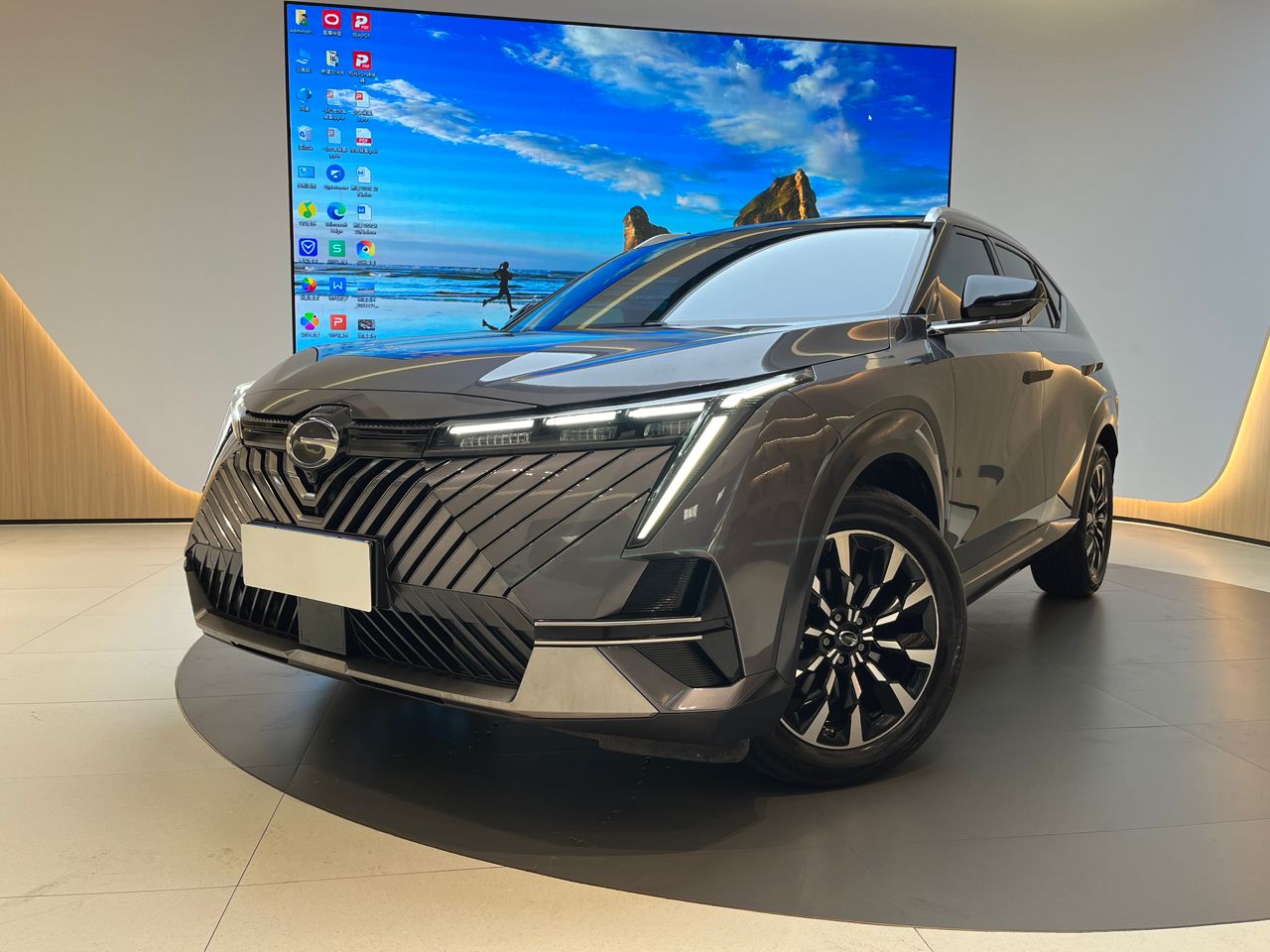 
								GAC Trumpchi Shadowcool full									