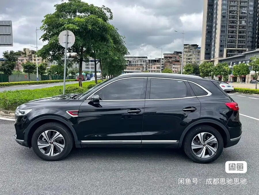 
								Hongqi HS5 full									